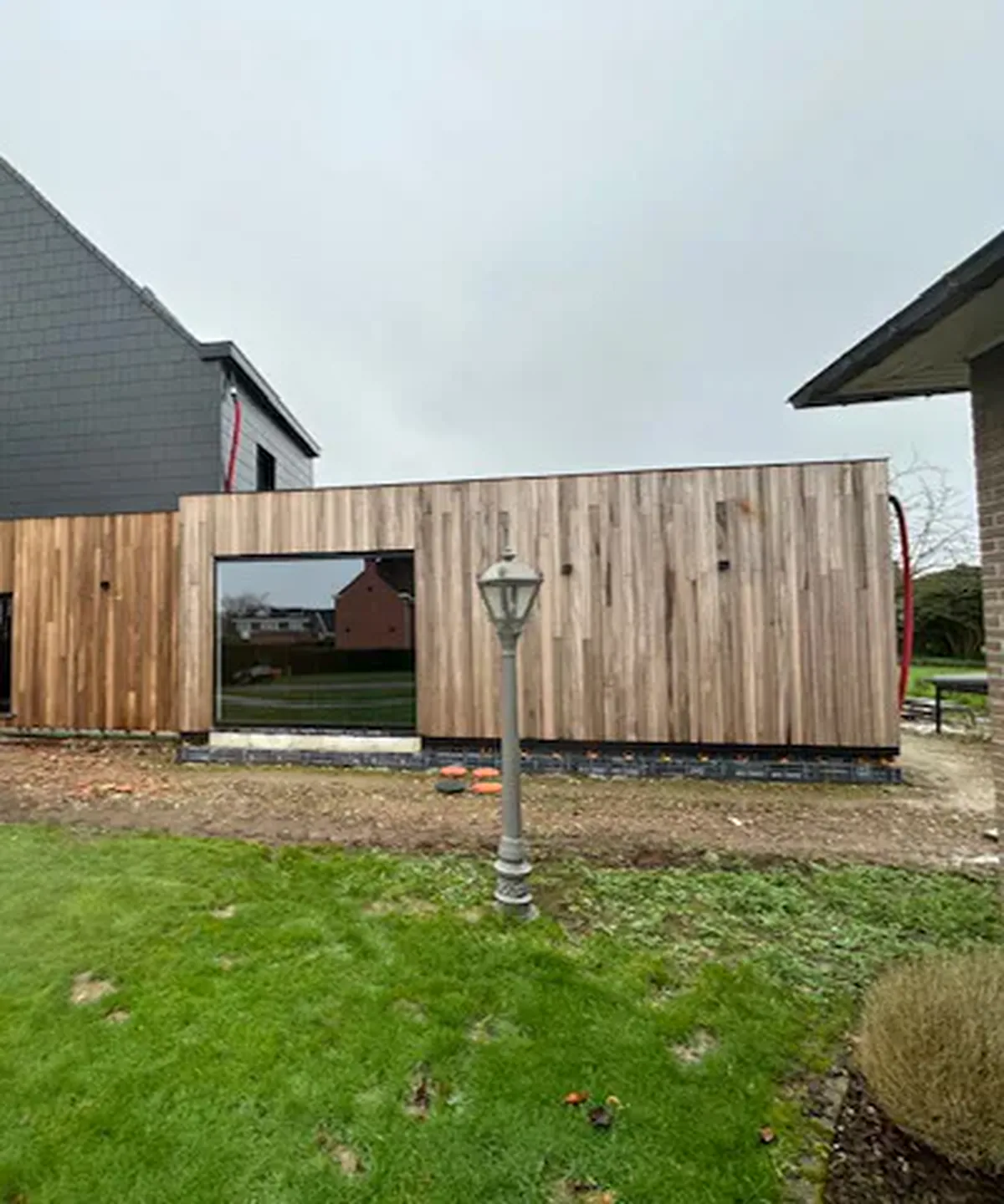 Houten constructie van een aanbouw