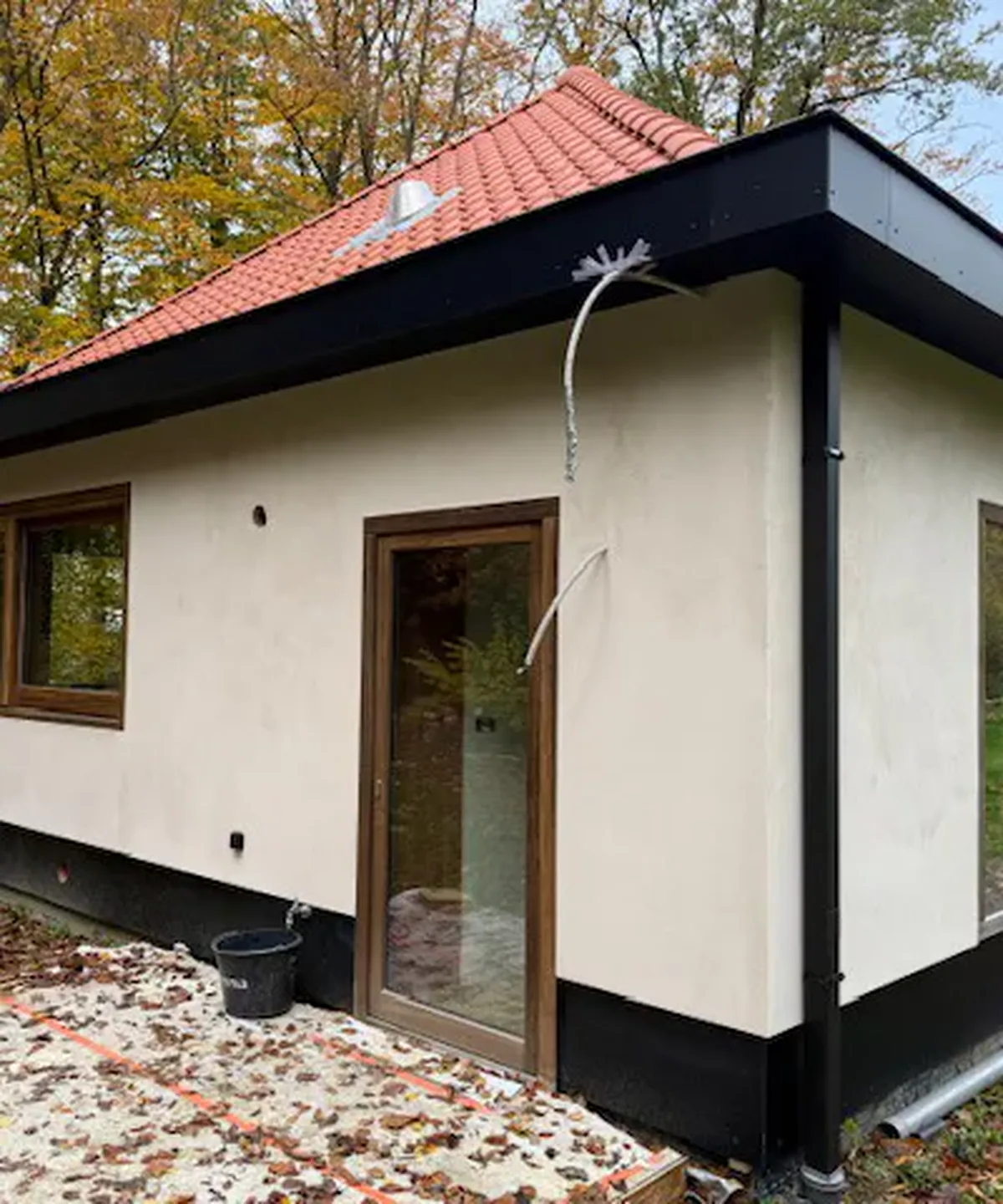 Afgewerkte totaalrealisatie van een aanbouw