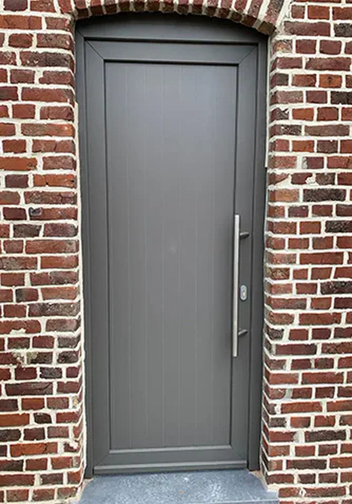 Grijze voordeur op maat