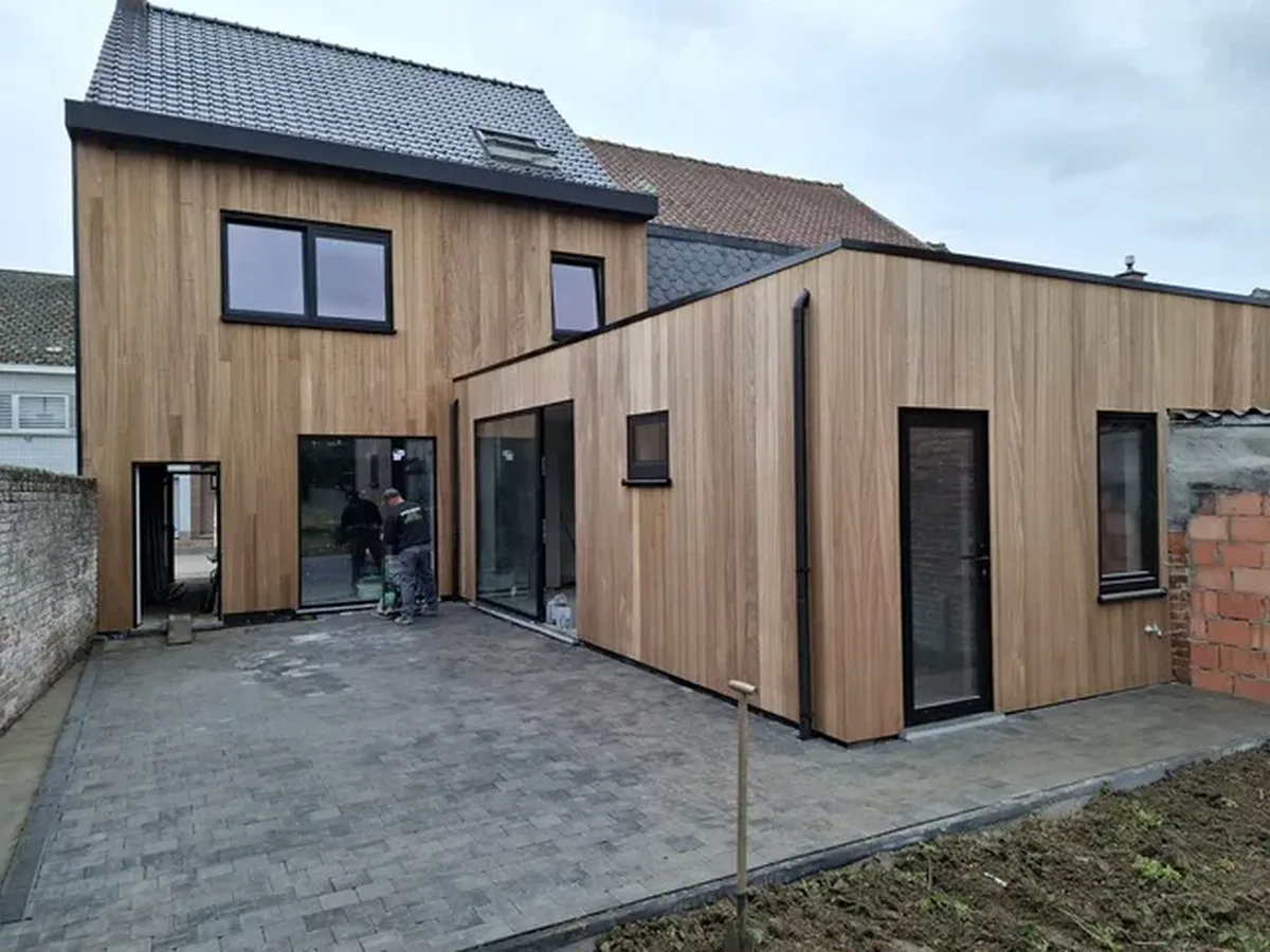 Terrasoverkapping met glazen wanden